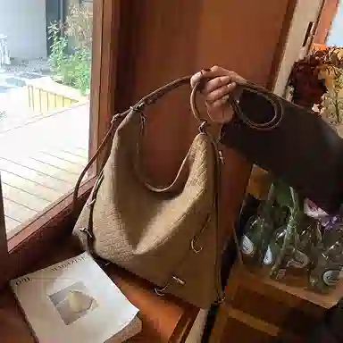 冠军小熊 时尚多功能 鸡皮绒 单肩包 女款 多色