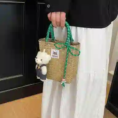 冠军小熊 可爱小熊编织手绳菜篮子包彩色装饰绳精致手工编制包沙滩包 草编 手提包 女款 咖色/绿色/粉色/黄色