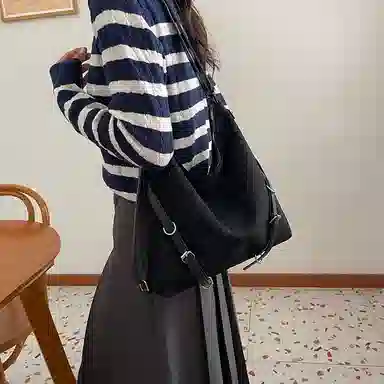 冠军小熊 时尚多功能 鸡皮绒 单肩包 女款 多色