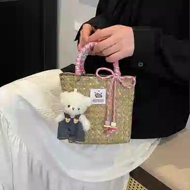 冠军小熊 可爱小熊编织手绳菜篮子包彩色装饰绳精致手工编制包沙滩包 草编 手提包 女款 咖色/绿色/粉色/黄色