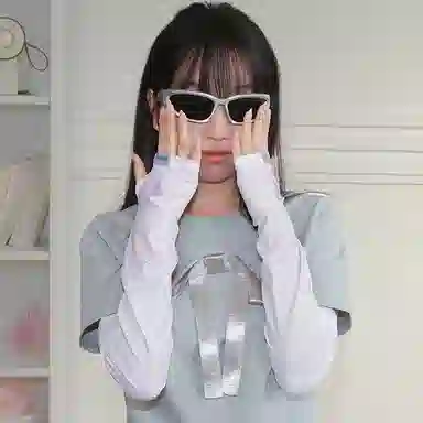 杨同学 小众渐变蝴蝶 涤纶 防晒袖 女款