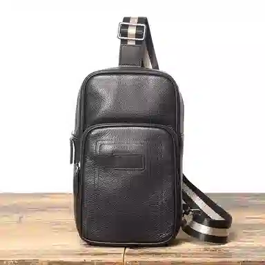 日韩风真皮百搭 头层牛皮 胸包 常规 男款 黑色