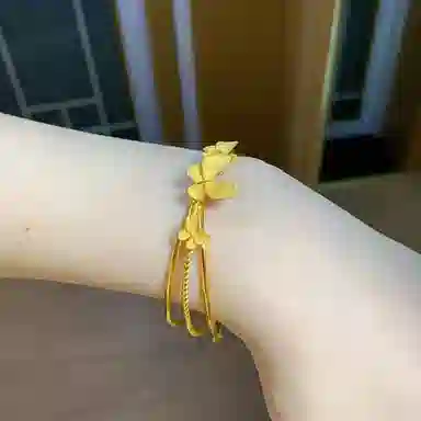 999