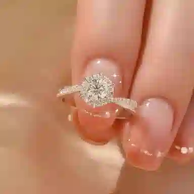 925