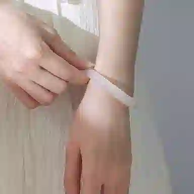 御龙镜 精品马料 冰透白月光 新中式国潮古香古色温柔气质水润温婉高级清冷感素圈 玛瑙 显白时尚玉石手镯 女款