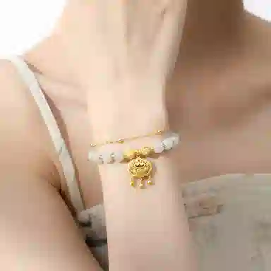 芷悦 吉祥如意平安锁 中国风轻奢 和田玉手链 青白玉 女款