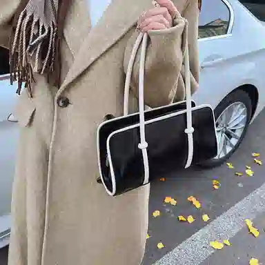 Yilv Retro Fashion Commuter PU Shoulder Bag