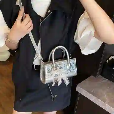 Yilv Crystal Box Bag