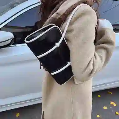 Yilv Retro Fashion Commuter PU Shoulder Bag