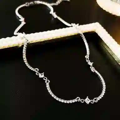 迎百宝 颈上添花 小众设计华丽璀璨花朵气质高级感锆石项链 聚会礼服闪耀灵动可调节时尚优雅锁骨链 女款