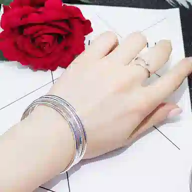 迎百宝 三生三世 好运 新中式国潮叠戴 国潮多圈叠戴 钉砂工艺亮面三件套镯 一步一响 灵动高级感手饰 合金 手镯 男女同款情侣款