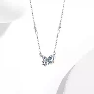 迎百宝 在逃公主 招财蝴蝶 梦幻冰蓝蝴蝶浪漫自由 时尚优雅高级感轻奢气质百搭 精致灵动仙气设计感 琉璃 项链 男女同款情侣款