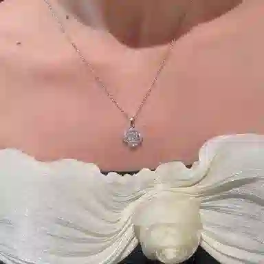 【随机掉落饰品一件】 迎百宝 爆闪锆石四叶草简约小清新轻奢颈链精致百搭通勤锁骨链 合金 项链 男女同款情侣款