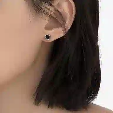 S925