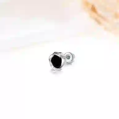 S925