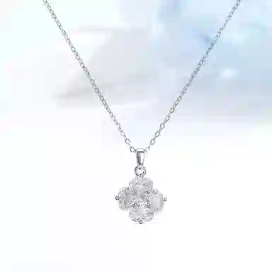 【随机掉落饰品一件】 迎百宝 爆闪锆石四叶草简约小清新轻奢颈链精致百搭通勤锁骨链 合金 项链 男女同款情侣款