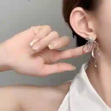 迎百宝 仙气华丽蝴蝶结 小众设计灵动仙女 轻奢优雅气质高级感耳饰 韩系氛围感在逃公主飘带修饰脸型 约会逛街 合金 耳环 女款
