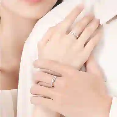 S925