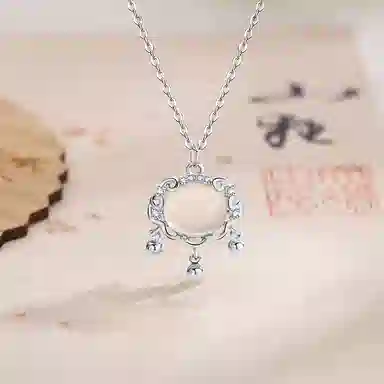 迎百宝 吉祥如意平安锁 新中式清冷优雅高级感灵动祥云平安锁项链 本命年气质温润清透感 玉髓 甜蜜饰爱通勤百搭珠宝感锁骨链 女款
