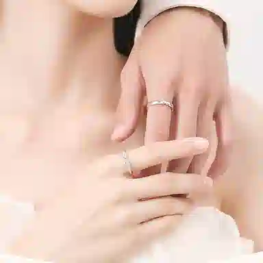 S925