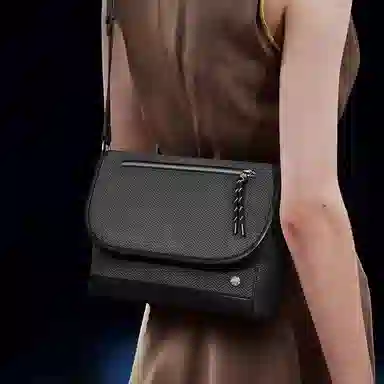 BVP Classic Messenger Bag Black