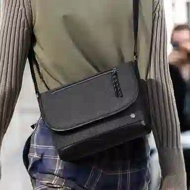 BVP Classic Messenger Bag Black