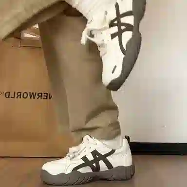 Unknown Brand Low Top Sneakers