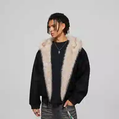 A chock Vintage Hooded Coat