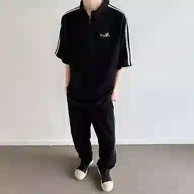 红蜻蜓 美式高街设计感经典条纹纯色舒适宽松短袖上衣百搭日常通勤潮流时尚简约长裤休闲运动套装 男女同款