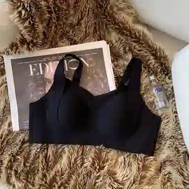 俞兆林 提拉无痕防下垂大胸显小聚拢无钢圈美背调整型薄款文胸 女款