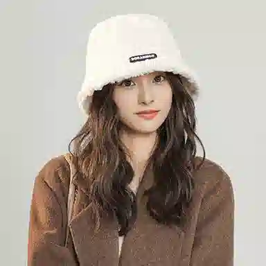 【通勤出街神器】 啄木鸟 羊羔毛秋冬日系百搭显脸小时尚水桶帽加厚保暖毛绒帽子素颜遮脸 聚酯纤维 渔夫帽 男女同款情侣款