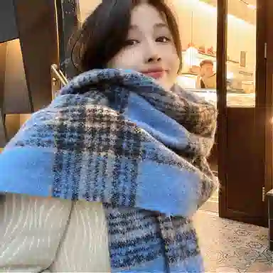 啄木鸟 韩系高级克莱因蓝毛绒秋冬季加厚加宽保暖防寒氛围感百搭新款流苏 绒线围巾 男女同款情侣款