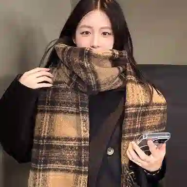 啄木鸟 韩系高级克莱因蓝毛绒秋冬季加厚加宽保暖防寒氛围感百搭新款流苏 绒线围巾 男女同款情侣款