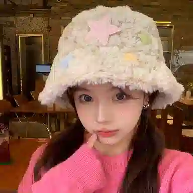 【甜美保暖神器】 啄木鸟 甜美可爱毛绒绒星星帽子女生秋冬季加厚保暖防寒绒线帽时尚百搭显脸小盆帽 聚酯纤维 渔夫帽 男女同款情侣款