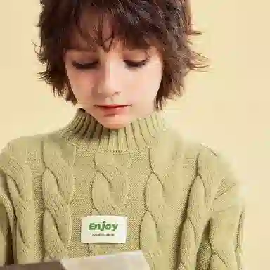 青蛙王子 时尚洋气落肩字母印花长袖毛衣 中小童