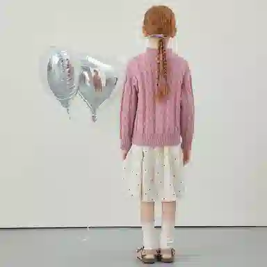 青蛙王子 时尚洋气落肩字母印花长袖毛衣 中小童