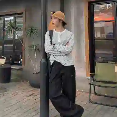 MOOTONAL MANUSCRIPTclean fitT