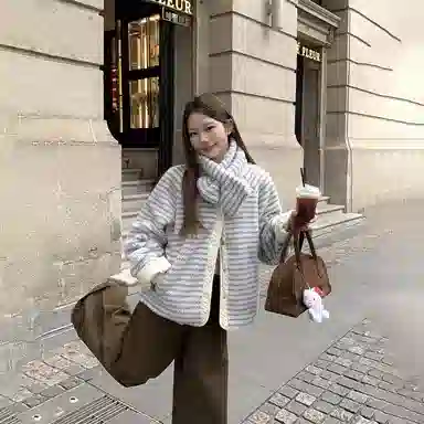ECKCDS chic