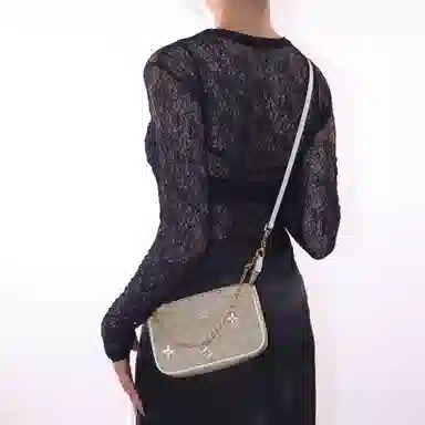 CoachNolita19