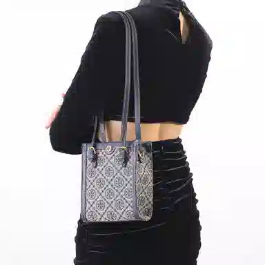 TB T Monogramdiy