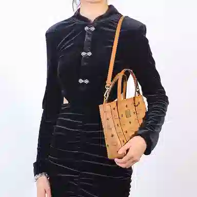 MCM Toni Tote