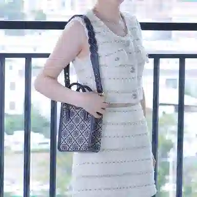 TORY BURCH