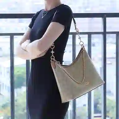 COACHLaurel