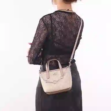 COACH City15 Tote
