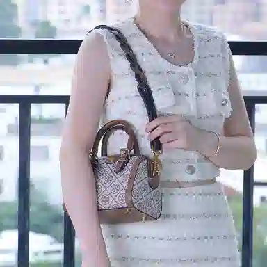 TORY BURCH