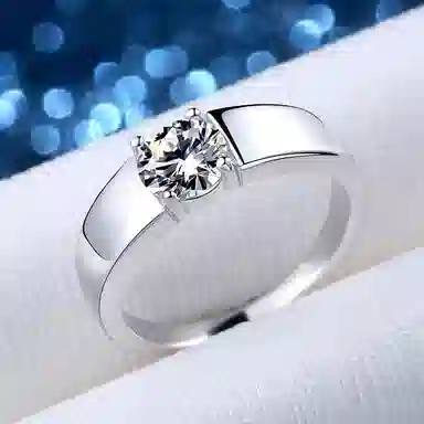 925