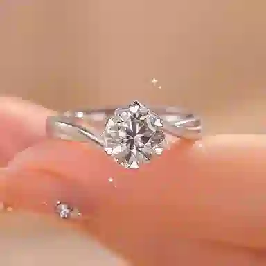 925