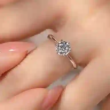 925