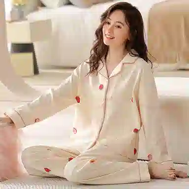欧迪芬 草莓印花舒适透气单排扣长袖上衣松紧腰直筒长裤睡衣套装 女款 杏色