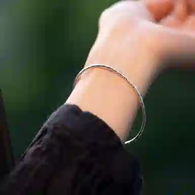 谧月珠宝 新中式国潮风古风清冷感小众设计古法传承锤纹镯子个性时尚极简主义显年轻复古素圈温婉温柔 合金 手镯 女款